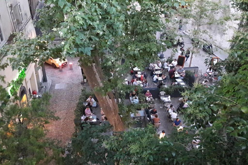 Renove, Vue Sur Palais Des Papes, Terrasse Et Wifi Troisieme Etage Apartamento Avinhão Exterior foto