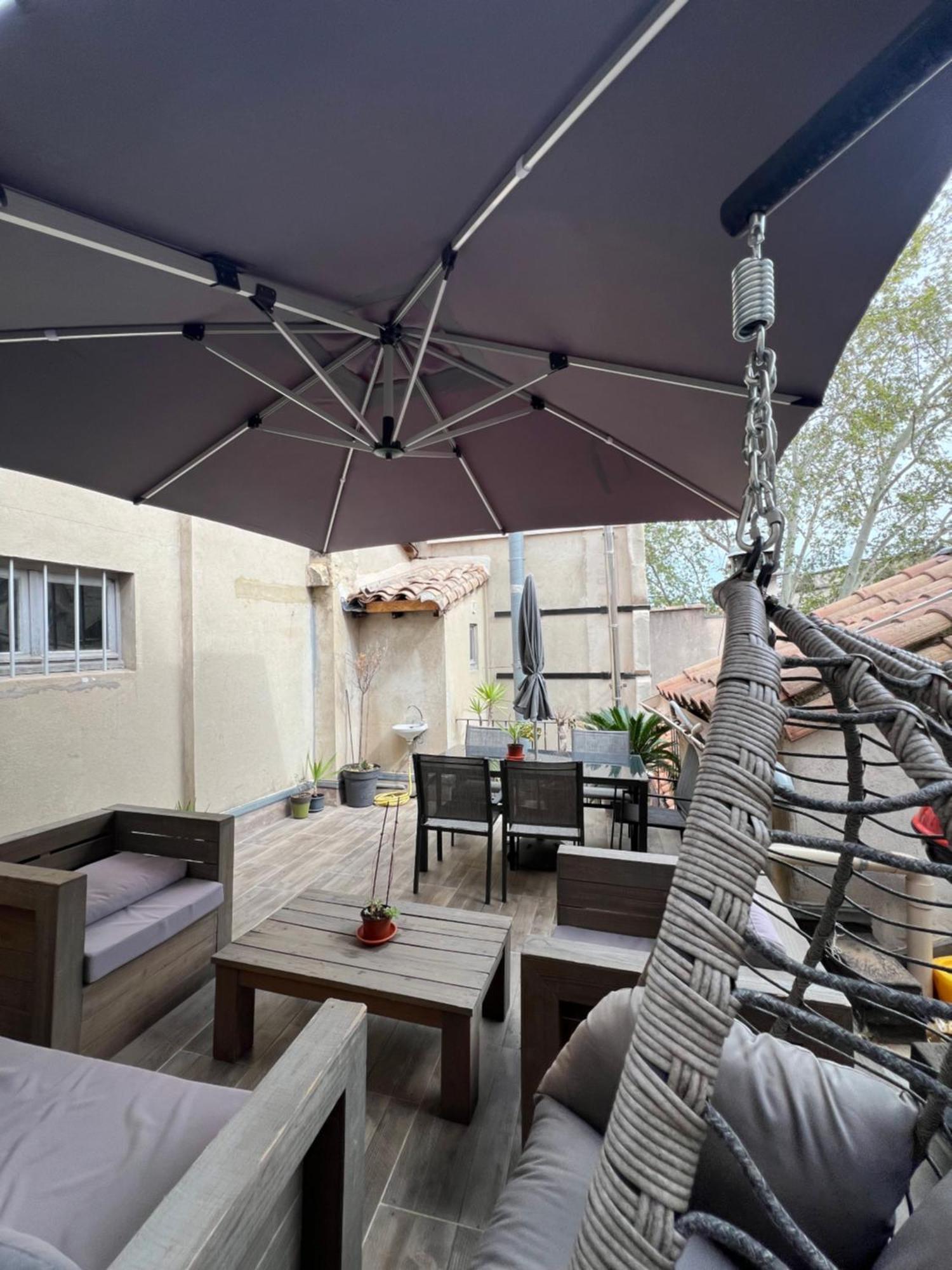 Renove, Vue Sur Palais Des Papes, Terrasse Et Wifi Troisieme Etage Apartamento Avinhão Exterior foto
