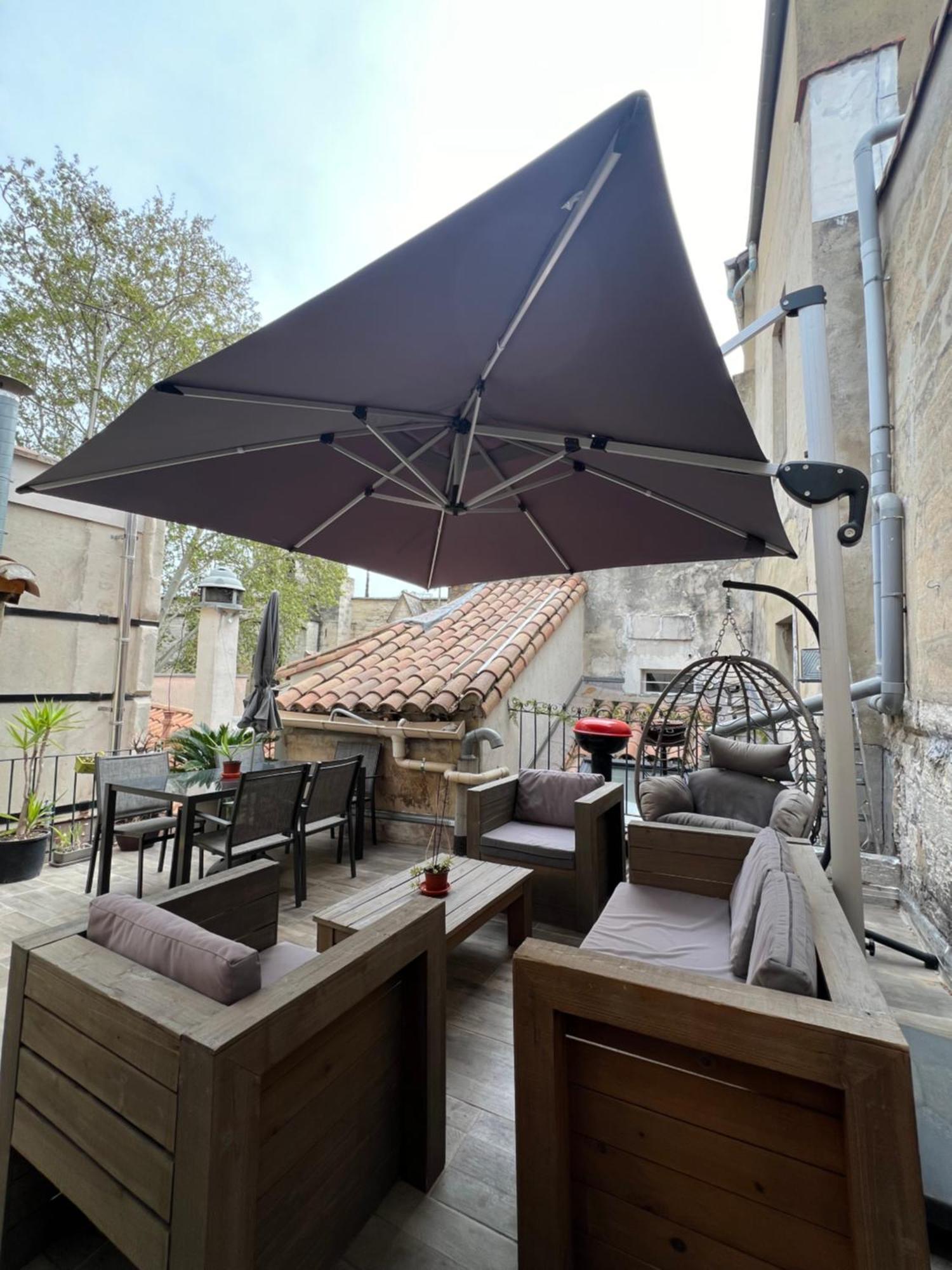 Renove, Vue Sur Palais Des Papes, Terrasse Et Wifi Troisieme Etage Apartamento Avinhão Exterior foto