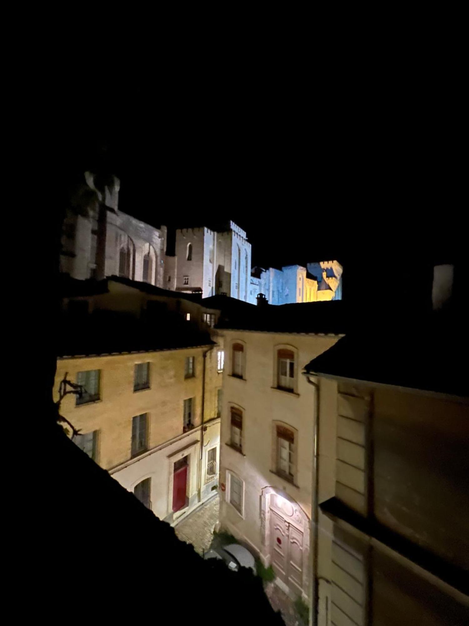 Renove, Vue Sur Palais Des Papes, Terrasse Et Wifi Troisieme Etage Apartamento Avinhão Exterior foto